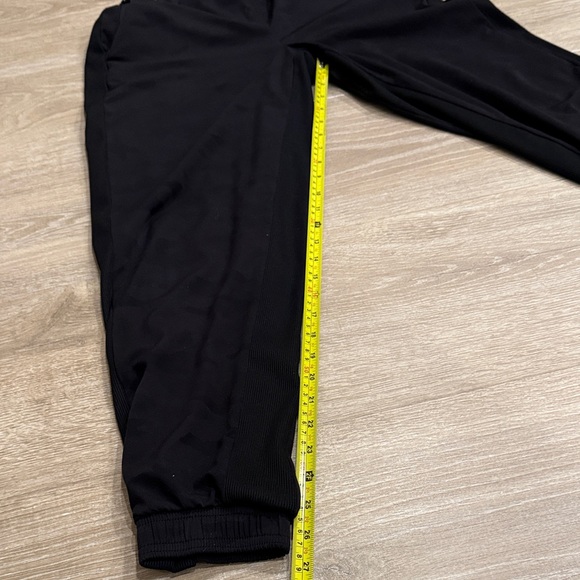 Athlete  Brooklyn Camo Lined Jogger Pants Size 4 - Picture 4 of 6